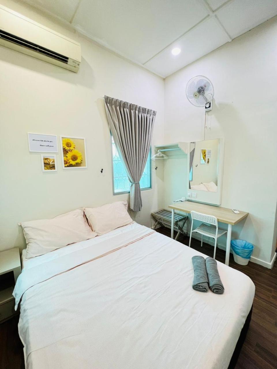 Myroom Georgetown, Off Jalan Burma, Gurney Drive Экстерьер фото